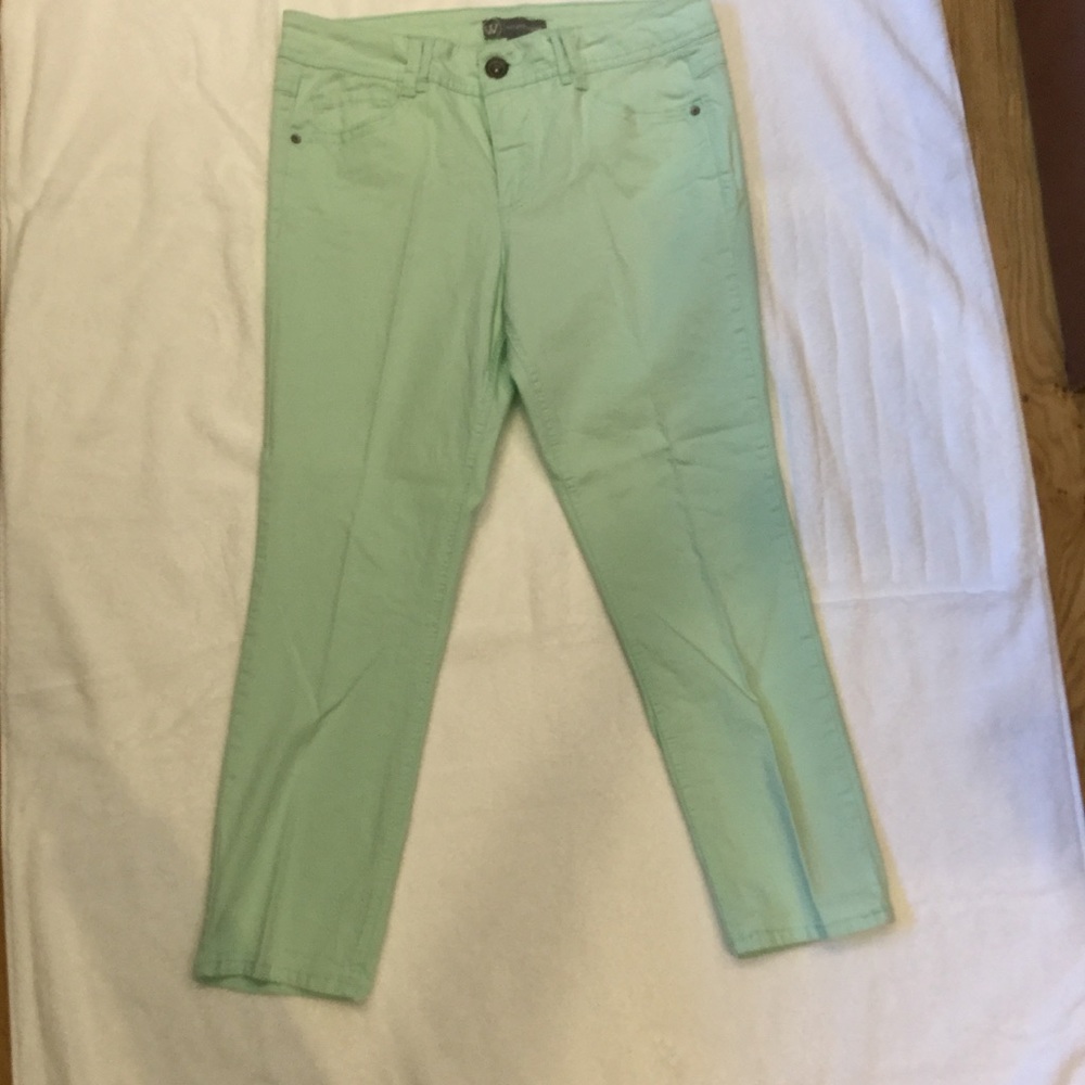 Wit & Wisdom Mint colored size 12 Capri pants